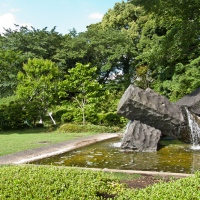 Fontaine en pierre au palais impérial