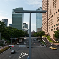 Rue et buildings de Shinjuku ouest