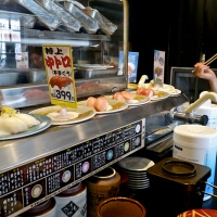 Tapis roulant du sushi-bar