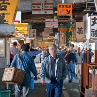 Les allées du marché aux poissons de Tsukiji