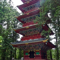 Pagode à l'entrée du sanctuaire Tōshō-gū à Nikkō