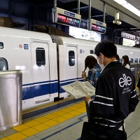 Sur le quai du shinkansen