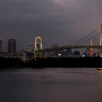 La nuit tombe sur le Rainbow Bridge 2/3