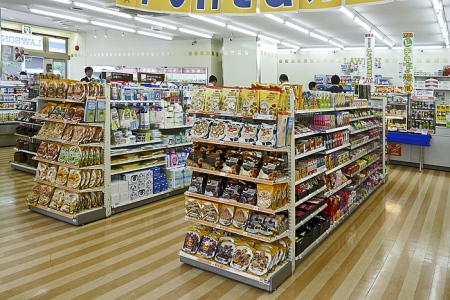 Rayons d'un konbini Rayons d'un konbini